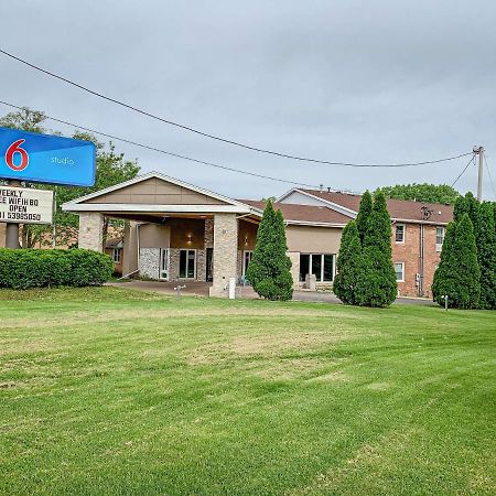 Motel 6 Rockford, Il Eksteriør billede